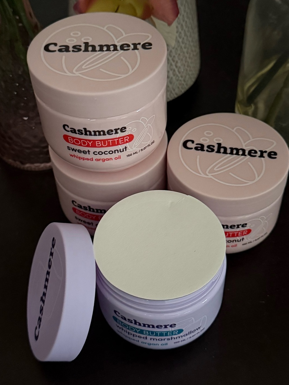 🆕🪷 CASHMERE 4-PIECE BODY BUTTER SET. BRAND NEW SEALED. - Picture 3 of 5